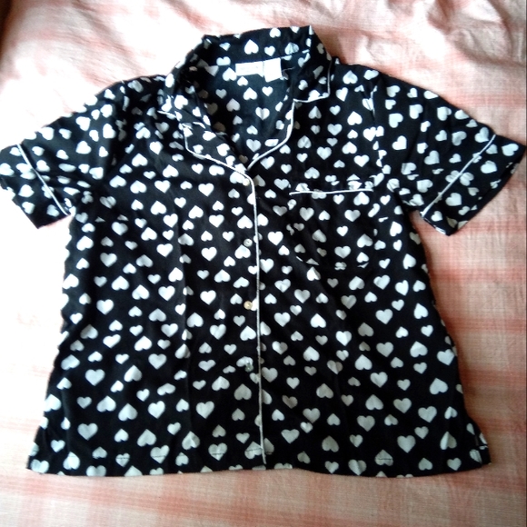 TABITHA WEBB - Heart Printed Pajama Set in Black and White - Picture 6 of 13